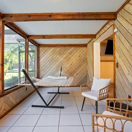 Cozy Lakefront Home W/ Pool -7 Mins From Legoland Уинтер-Хейвен Экстерьер фото