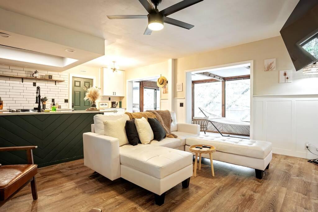 Cozy Lakefront Home W/ Pool -7 Mins From Legoland Уинтер-Хейвен Экстерьер фото